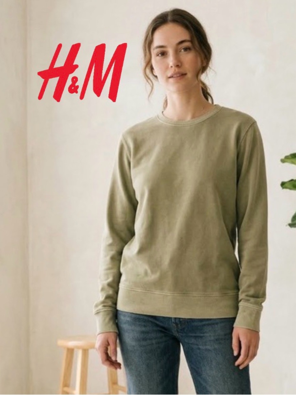 💙 H&M Olive Crewneck Sweater - Size M